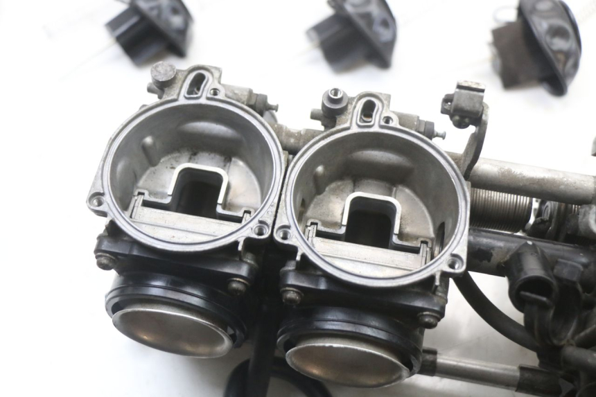 photo de CARBURETOR HONDA CBR F 1000 (1993 - 1996) - Distinctive features
