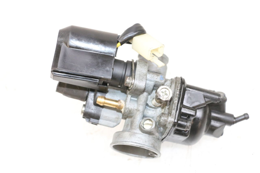 photo de CARBURETOR PEUGEOT KISBEE 2T 50 (2010 - 2017) - Fixing points details