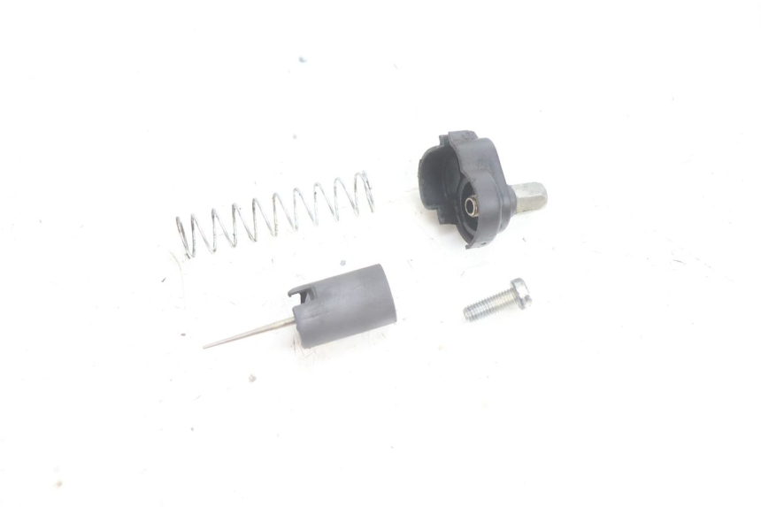 photo de CARBURETOR PEUGEOT KISBEE 2T 50 (2010 - 2017) - Component zoom