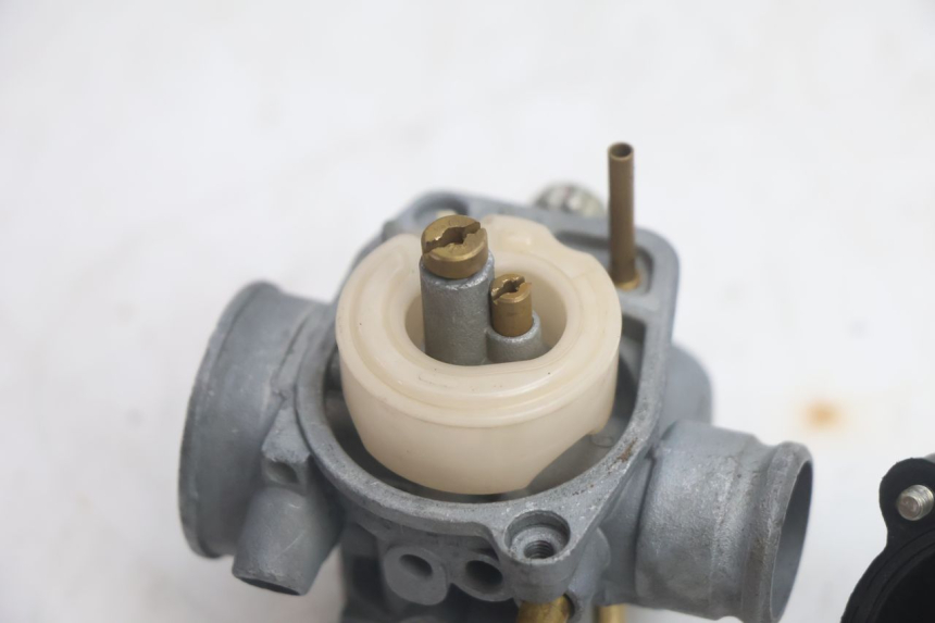 photo de CARBURETOR PEUGEOT KISBEE 2T 50 (2010 - 2017) - Markings and original references