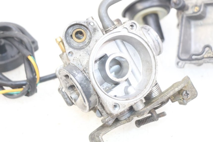 photo de CARBURETOR PEUGEOT KISBEE 4T 50 (2010 - 2017) - Additional view of the item
