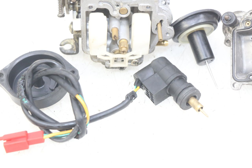 photo de CARBURETOR PEUGEOT KISBEE 4T 50 (2010 - 2017) - Component zoom