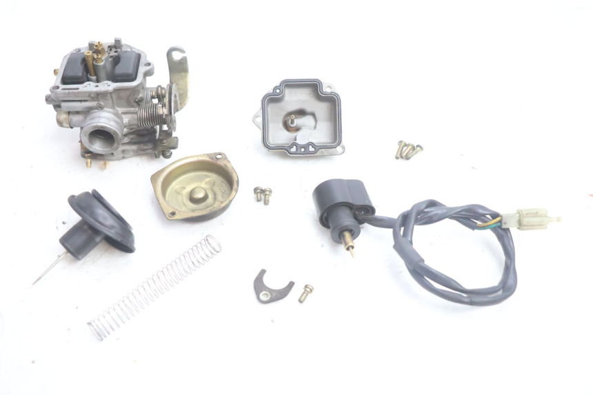 photo de CARBURETOR PEUGEOT KISBEE 4T 50 (2010 - 2017) - Fixing points details