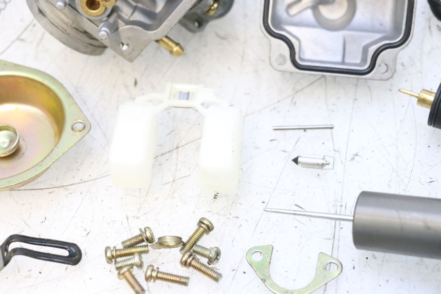 photo de CARBURETOR KEEWAY MATRIX RX9 125 (2006 - 2007) - Distinctive features