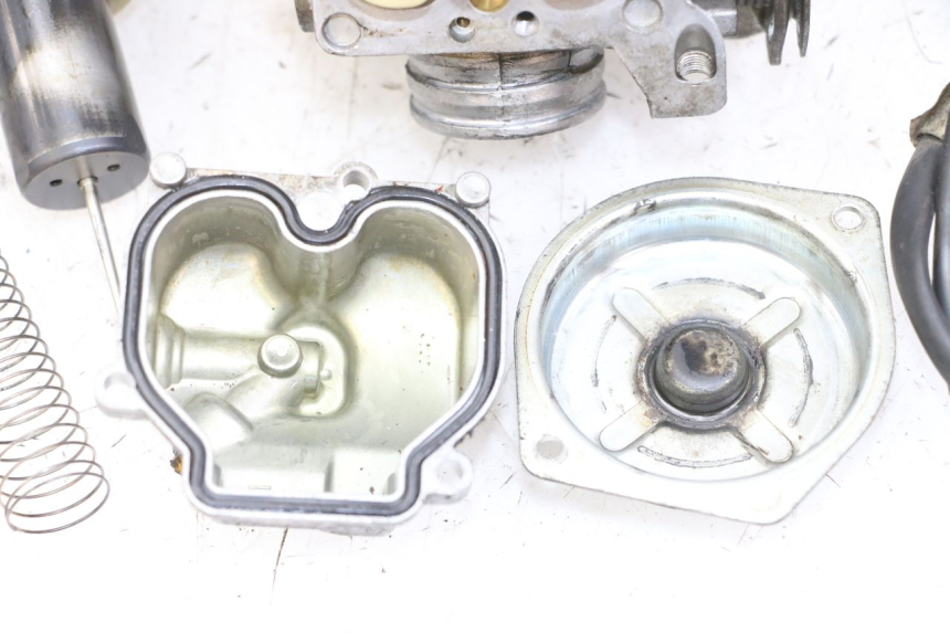 photo de CARBURETOR PIAGGIO VESPA LX 150 (2005 - 2013) - High-resolution close-up