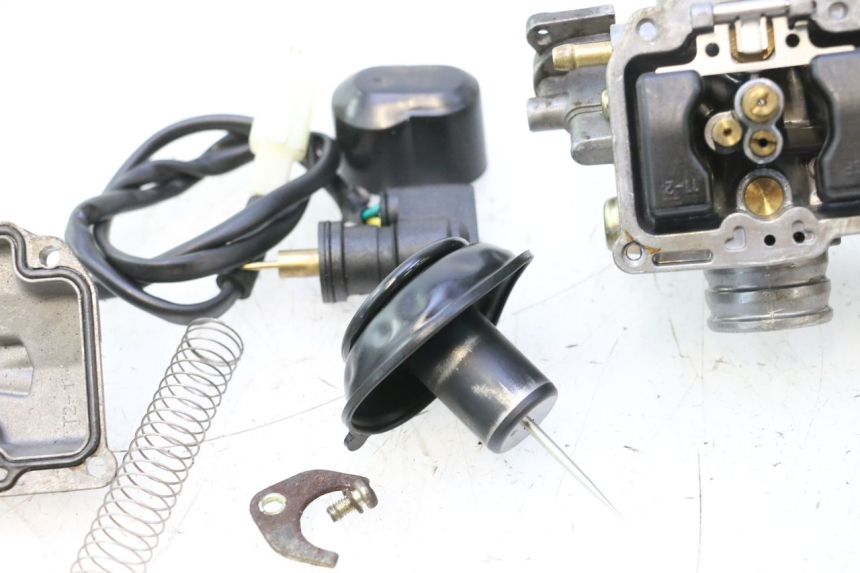 photo de CARBURETOR VASTRO R-ONE 4T 50 (2014 - 2022) - Distinctive features