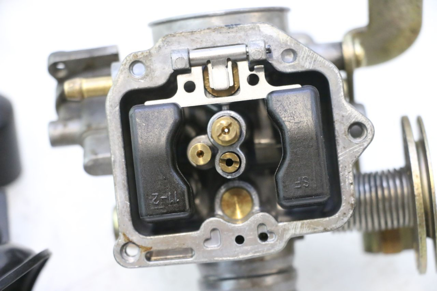 photo de CARBURETOR VASTRO R-ONE 4T 50 (2014 - 2022) - Detailed visual inspection