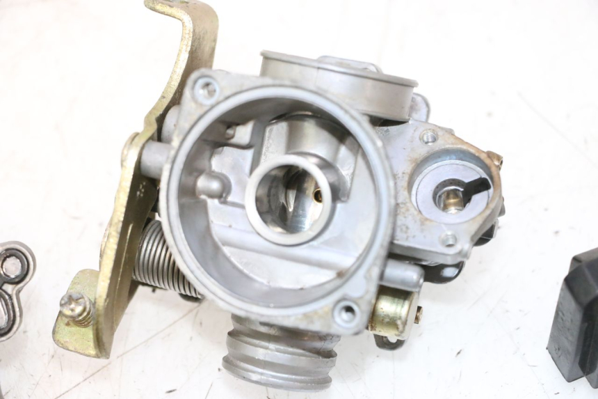 photo de CARBURETOR LAZIO RENO 50 (2016 - 2021) - Surface and material condition