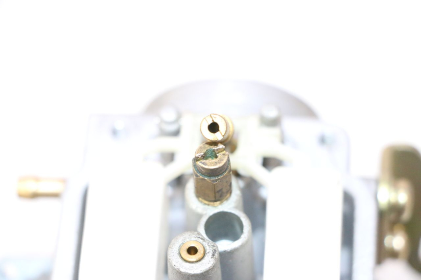 photo de CARBURETOR YIYING RETRO 125 (2008 - 2018) - High-resolution close-up