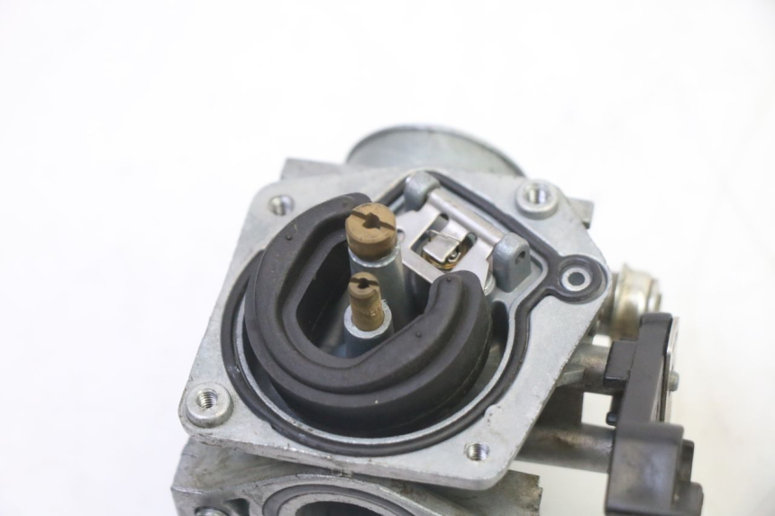 photo de CARBURETOR APOLLO RFZ 125 - High-resolution close-up