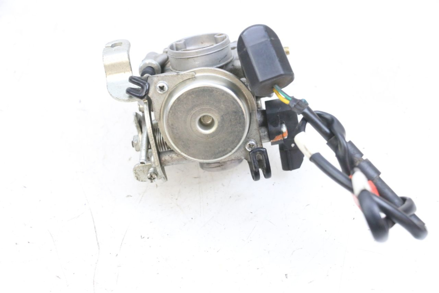 photo de CARBURETOR TNT MOTOR ROMA 10' 4T 50 (2019 - 2022) - Zoom on usage condition