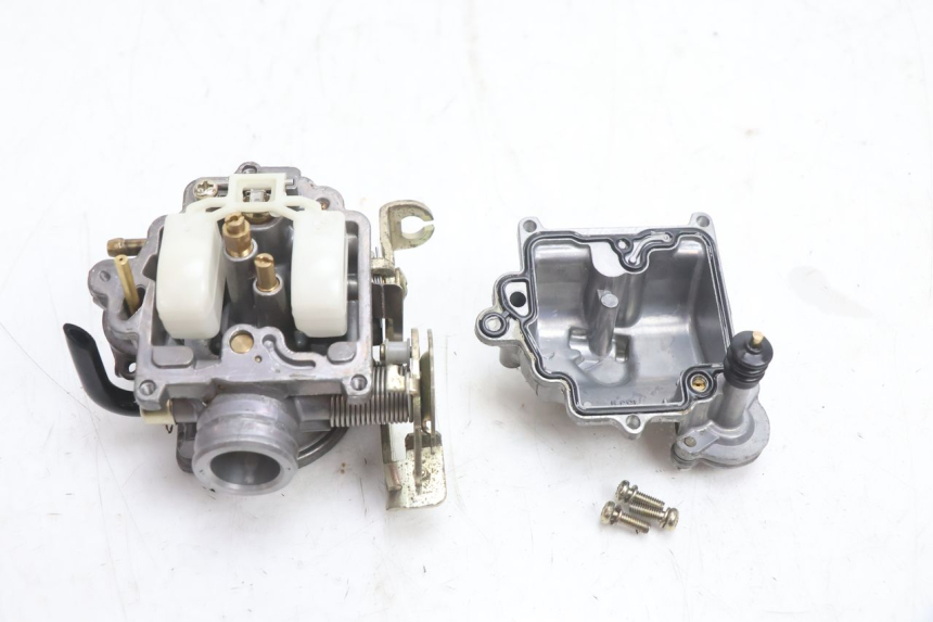 photo de CARBURETOR TNT MOTOR ROMA 10' 4T 50 (2007 - 2018) - Surface and material condition