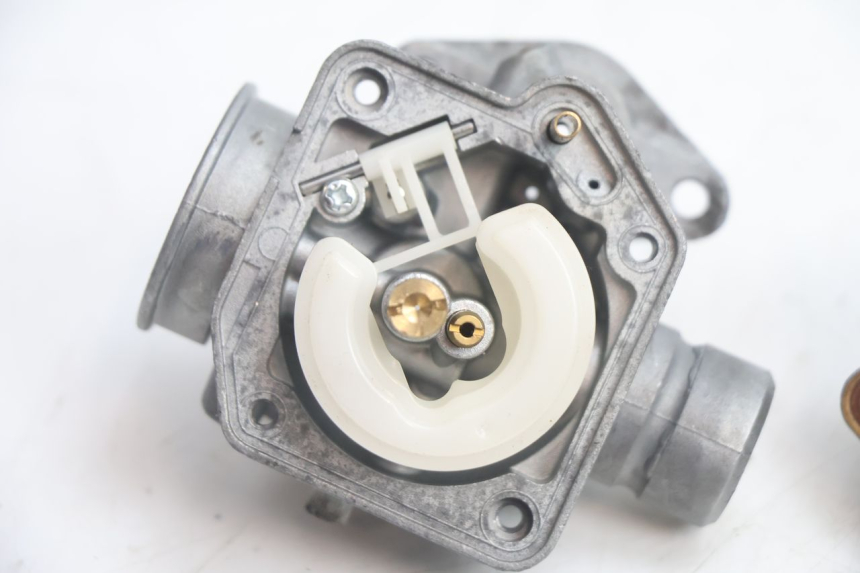 photo de CARBURETOR TNT MOTOR ROMA 12' 2T 50 (2007 - 2018) - Surface and material condition