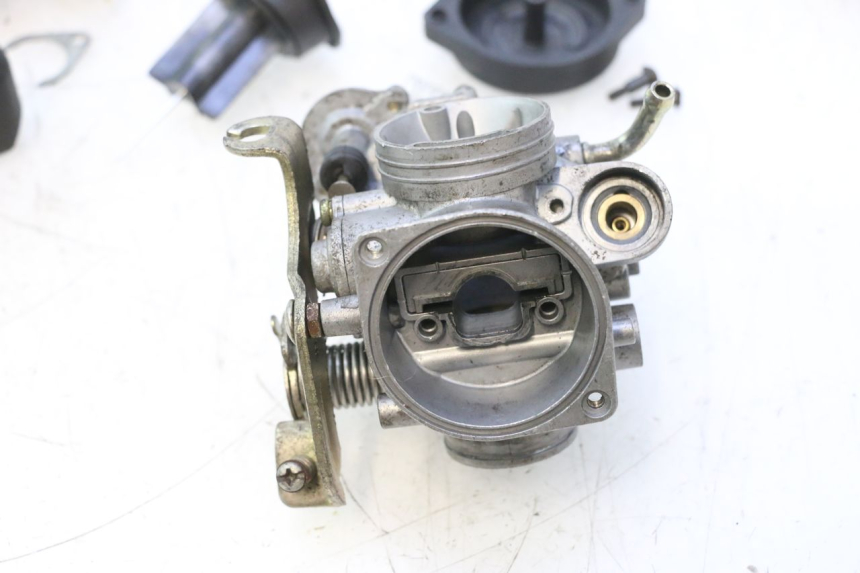 photo de CARBURETOR DAELIM S2 125 (2006 - 2007) - Distinctive features