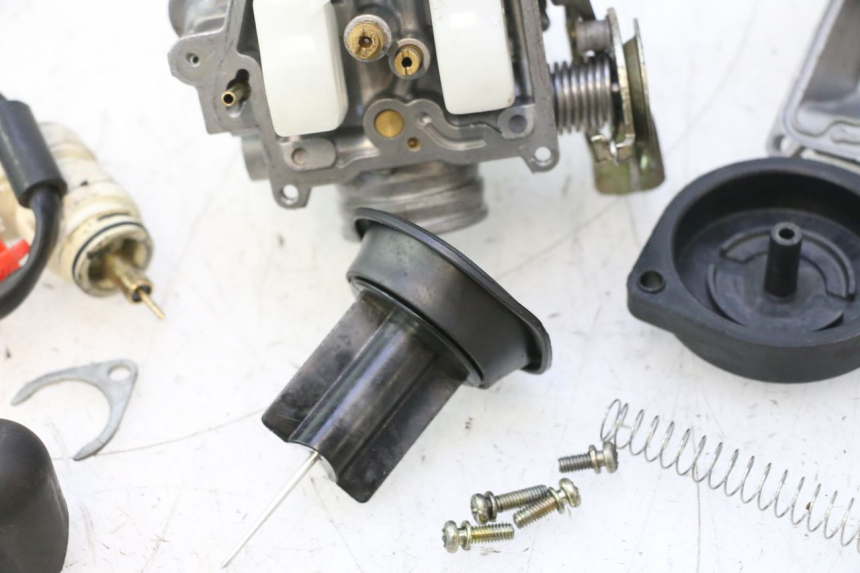 photo de CARBURETOR DAELIM S2 125 (2006 - 2007) - High-resolution close-up