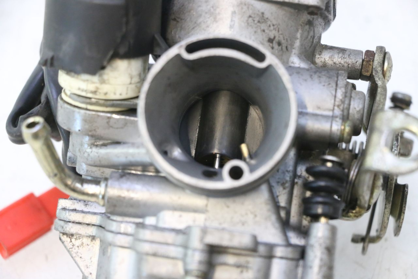 photo de CARBURETOR DAELIM S2 125 (2006 - 2007) - Surface and material condition