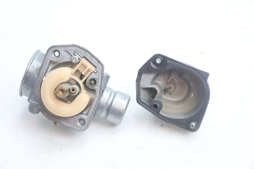 photo de CARBURETOR YAMAHA SLIDER 50 (1999 - 2004) - Surface and material condition