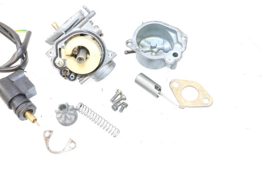 photo de CARBURETOR PEUGEOT SPEEDFIGHT LC 50 (1996 - 2002) - Detailed visual inspection