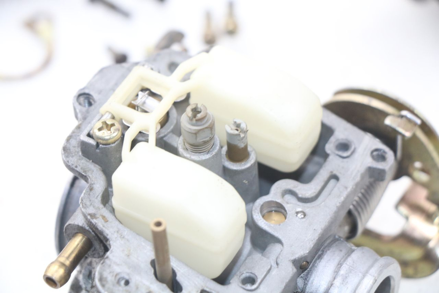 photo de CARBURETOR FYM STRADA 50 (2007 - 2014) - Surface and material condition
