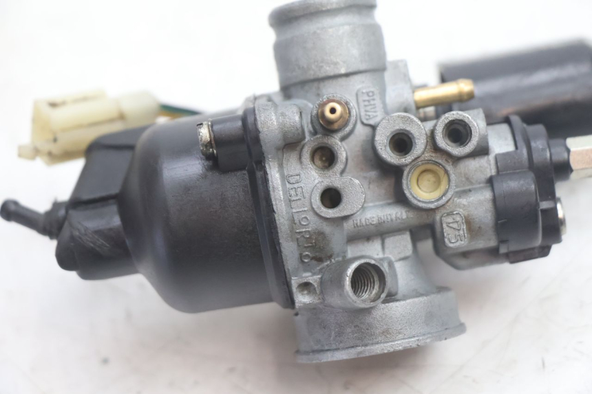 photo de CARBURETOR PEUGEOT STREETZONE NAKED 2T 50 (2014 - 2018) - Zoom on usage condition