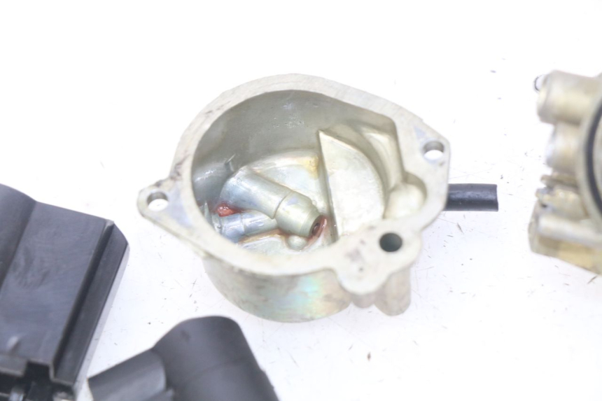 photo de CARBURETOR PEUGEOT TKR TREKKER FURIOUS 50 (2005 - 2014) - Component zoom