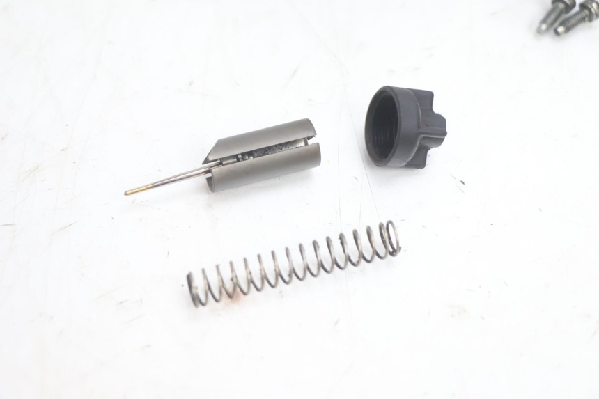 photo de CARBURETOR PEUGEOT TKR TREKKER FURIOUS 50 (2005 - 2014) - Distinctive features