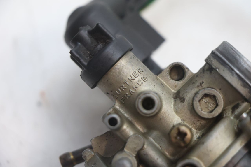 photo de CARBURETOR PEUGEOT TKR TREKKER FURIOUS 50 (2005 - 2014) - Zoom on usage condition