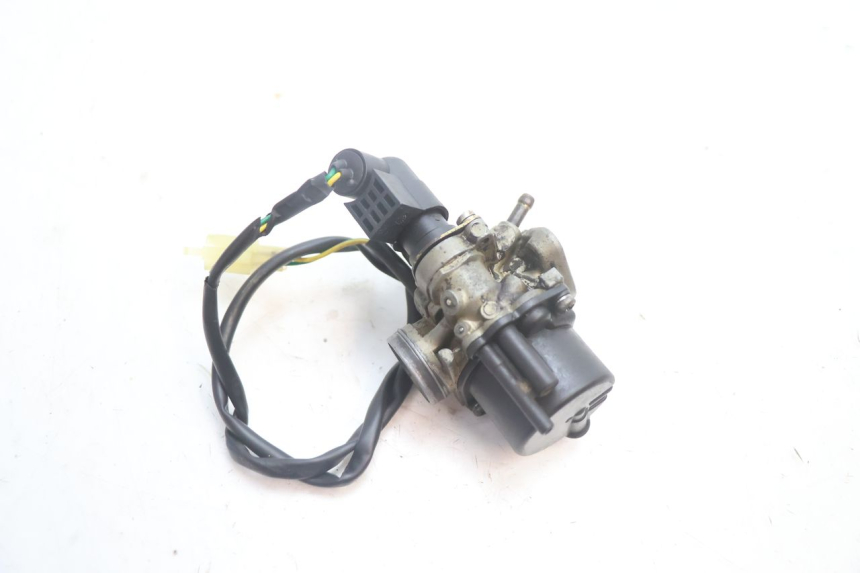photo de CARBURETOR PEUGEOT TKR TREKKER FURIOUS 50 (2005 - 2014) - Technical close-up