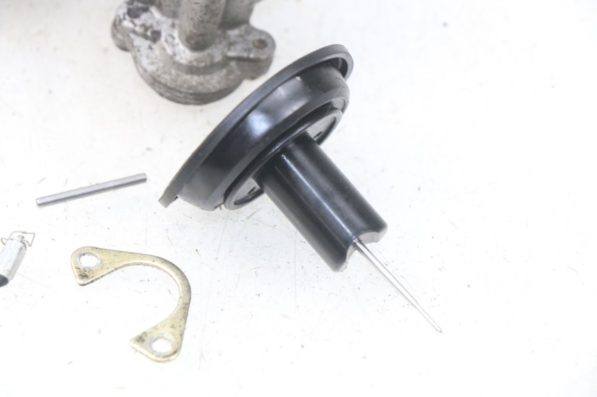 photo de CARBURETOR BAOTIAN TRAVEL SPIRIT 50 (2010 - 2012) - Additional view of the item