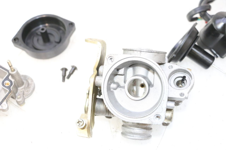 photo de CARBURETOR BAOTIAN TRAVEL SPIRIT 50 (2010 - 2012) - Distinctive features