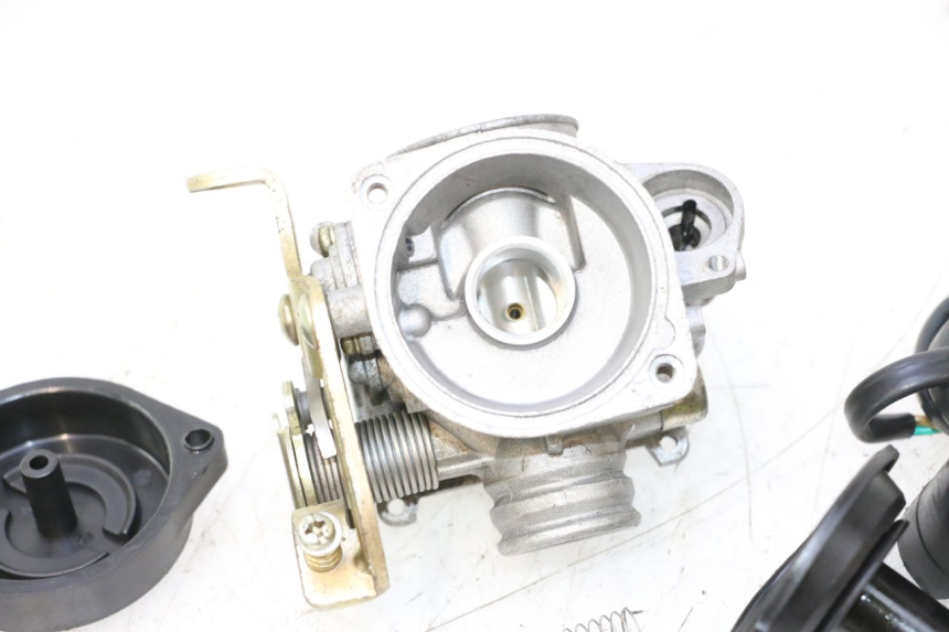 photo de CARBURETOR BAOTIAN TRAVEL SPIRIT 50 (2010 - 2012) - Component zoom