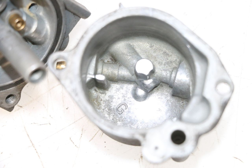 photo de CARBURETOR PEUGEOT TREKKER 50 (1995 - 2004) - Alternative angle