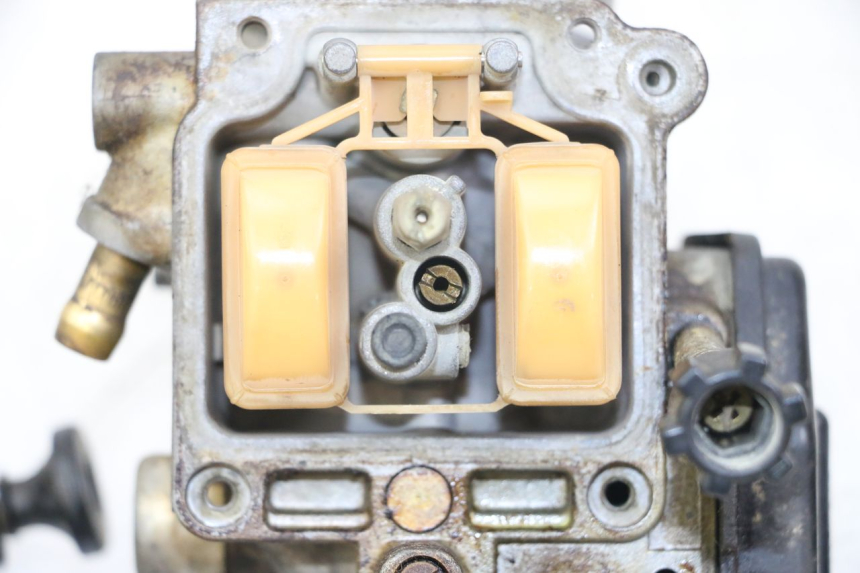 photo de CARBURETOR HONDA TRX 300 (1988 - 2000) - Focus on structure