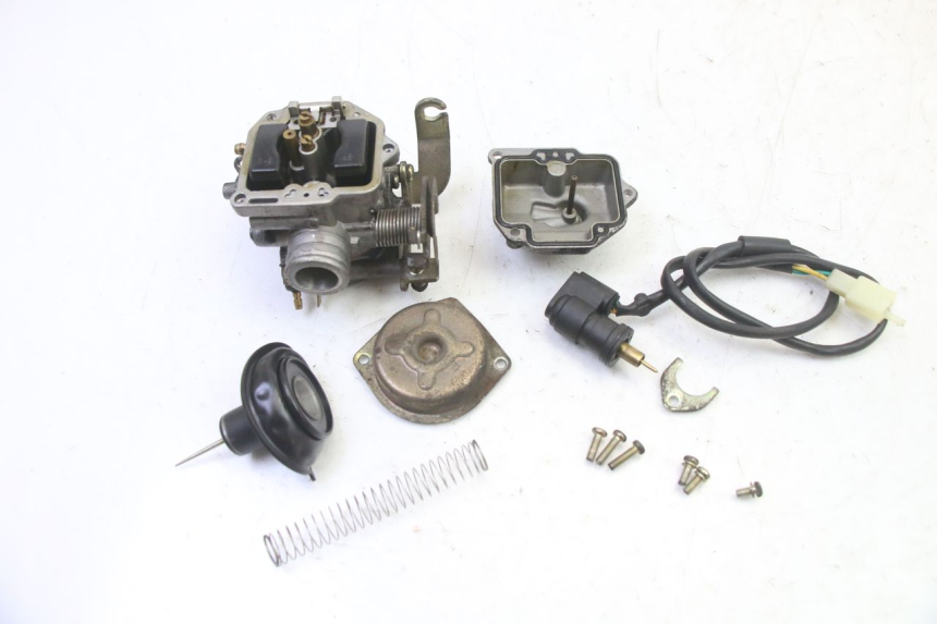 photo de CARBURETOR PEUGEOT V-CLIC VCLIC 50 (2007 - 2013) - Fixing points details
