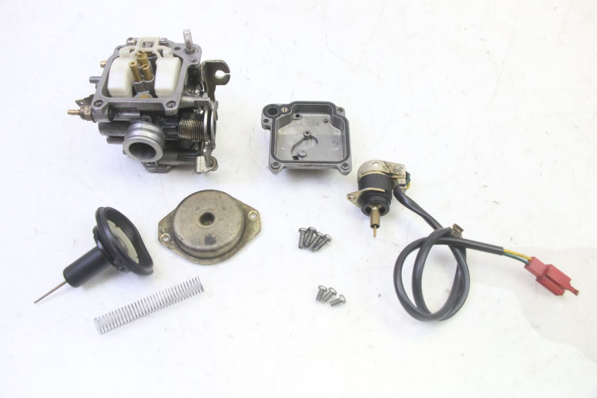 photo de CARBURETOR PEUGEOT VIVACITY NEW 4T 50 (2008 - 2017) - Surface and material condition