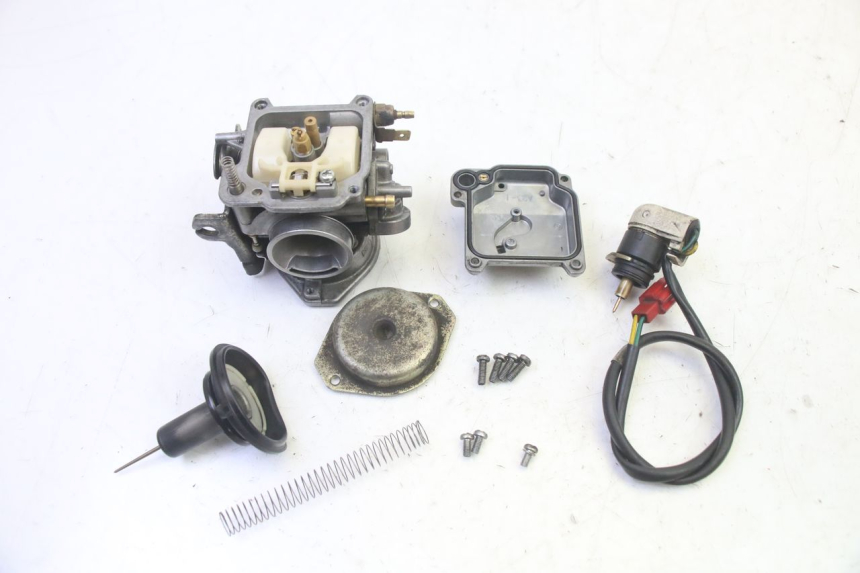 photo de CARBURETOR PEUGEOT VIVACITY NEW 4T 50 (2008 - 2017) - Surface and material condition