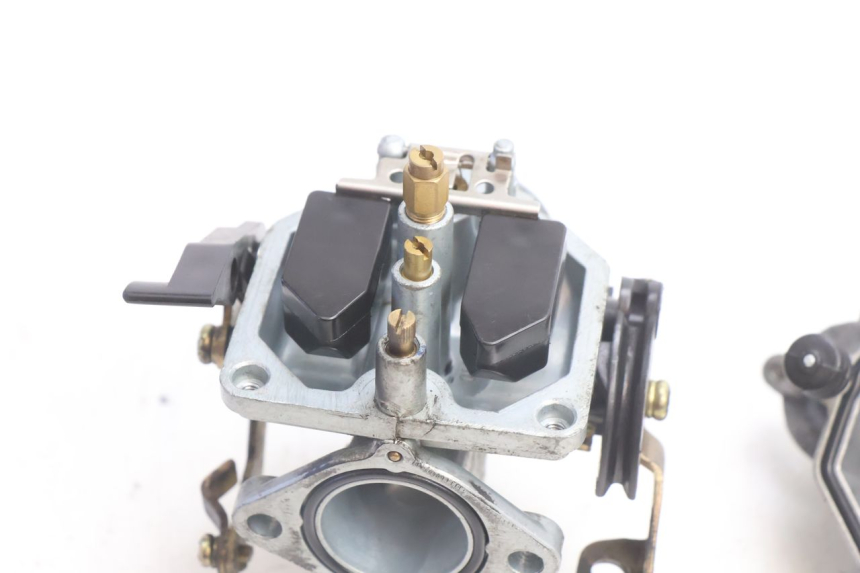 photo de CARBURETOR DAELIM VJ ROADWIN 125 (2004 - 2007) - Distinctive features