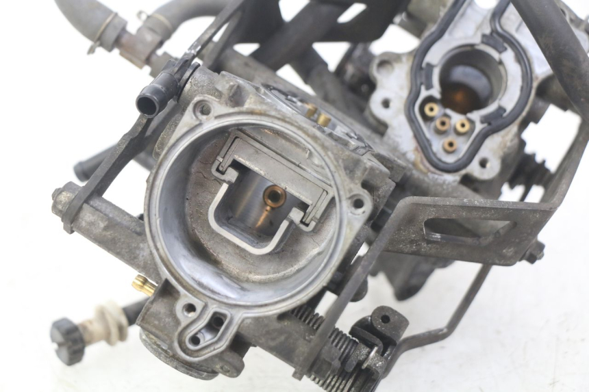 photo de CARBURETOR HONDA VT C SHADOW 125 (1999 - 2007) - High-resolution close-up