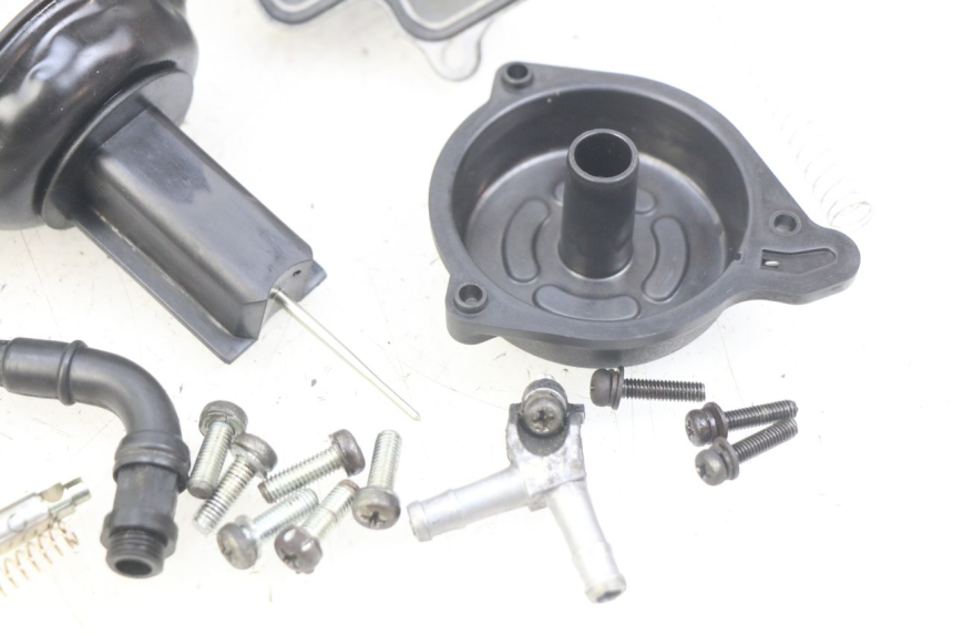 photo de CARBURETOR HONDA VT C SHADOW 125 (1999 - 2007) - Fixing points details