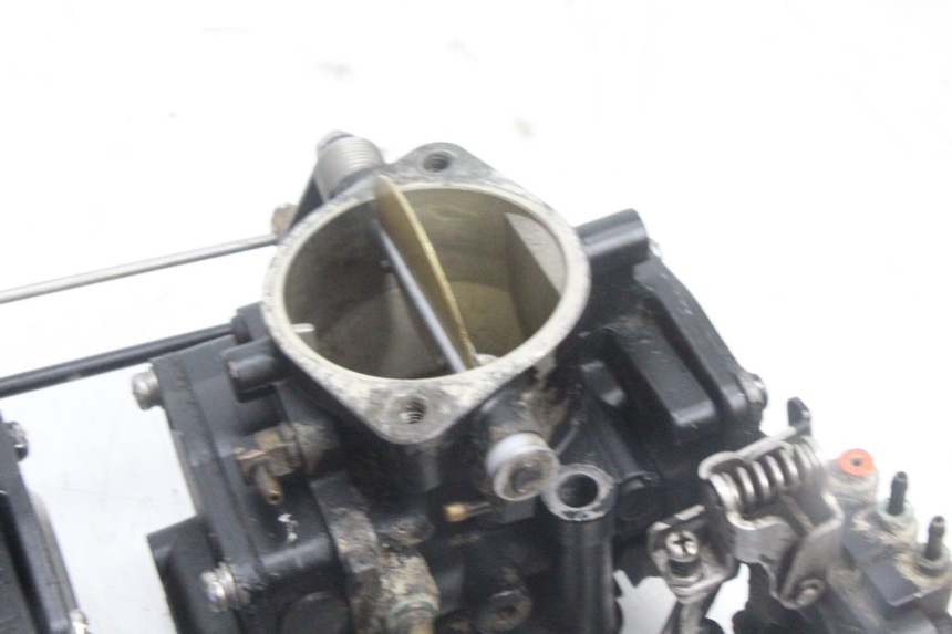 photo de CARBURETOR YAMAHA WAVE RUNNER GP R 1200 (2000 - 2003) - Distinctive features