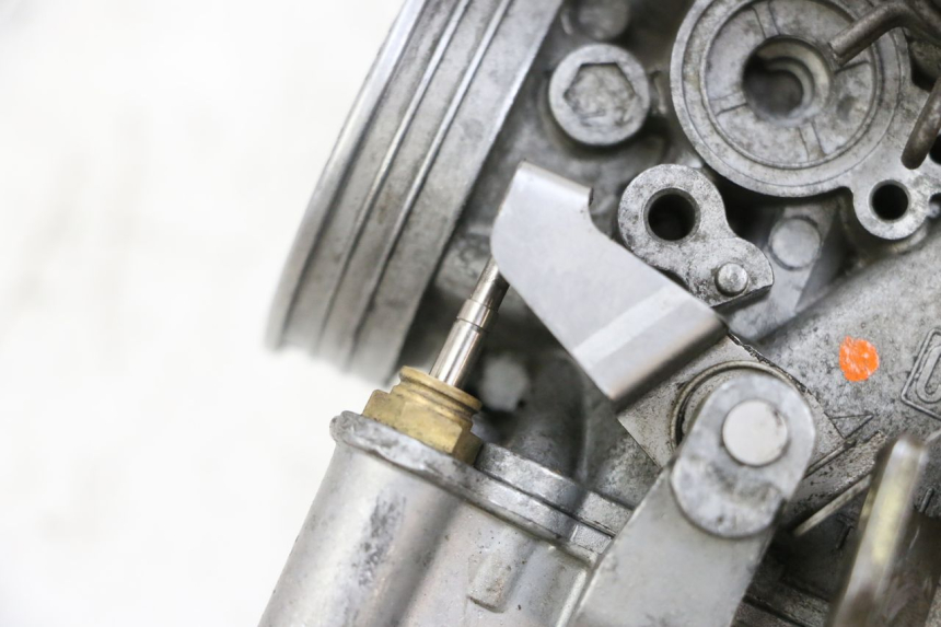 photo de CARBURETOR PIAGGIO X8 125 (2004 - 2007) - Distinctive features