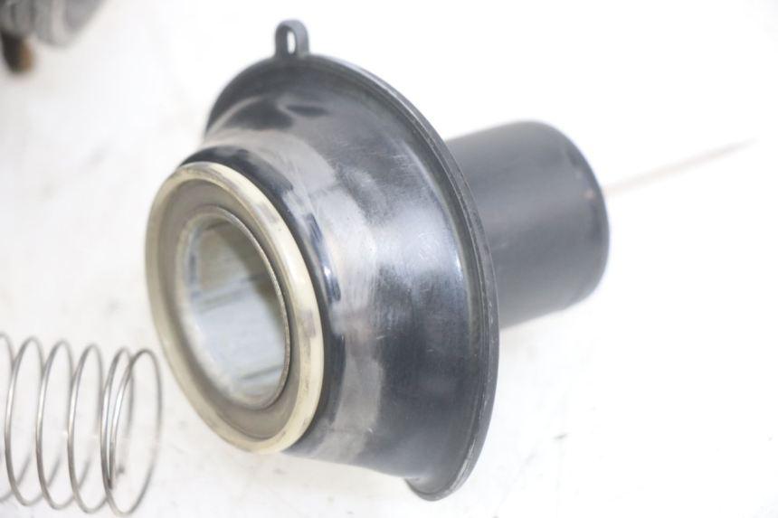 photo de CARBURETOR PIAGGIO X9 125 (2000 - 2003) - Surface and material condition