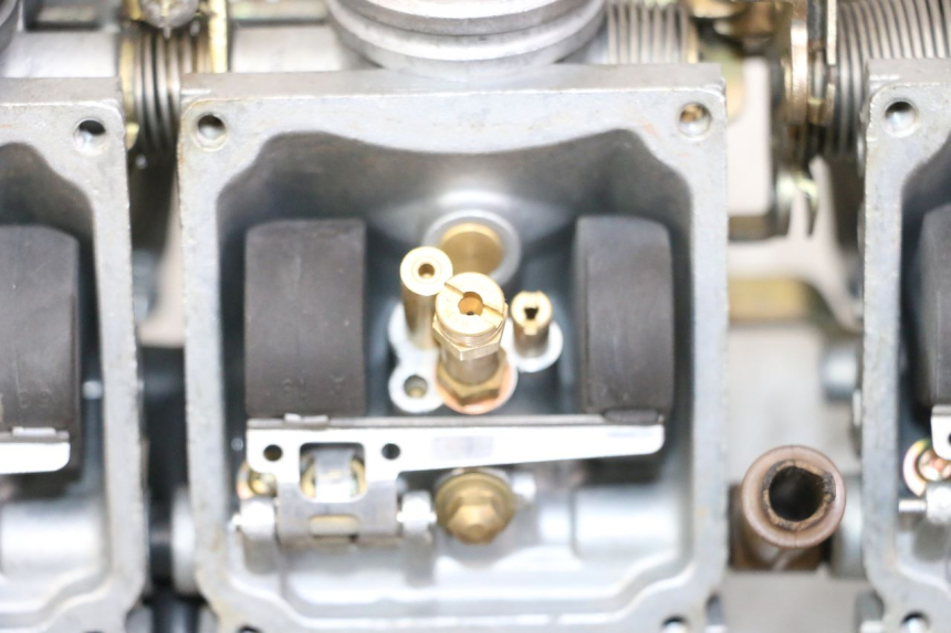 photo de CARBURETOR YAMAHA XJN DIVERSION 600 (2000 - 2003) - Component zoom