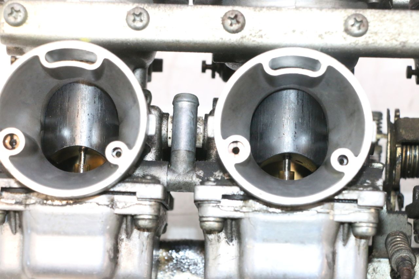 photo de CARBURETOR YAMAHA XJR 1300 (1998 - 2002) - Alternative perspective