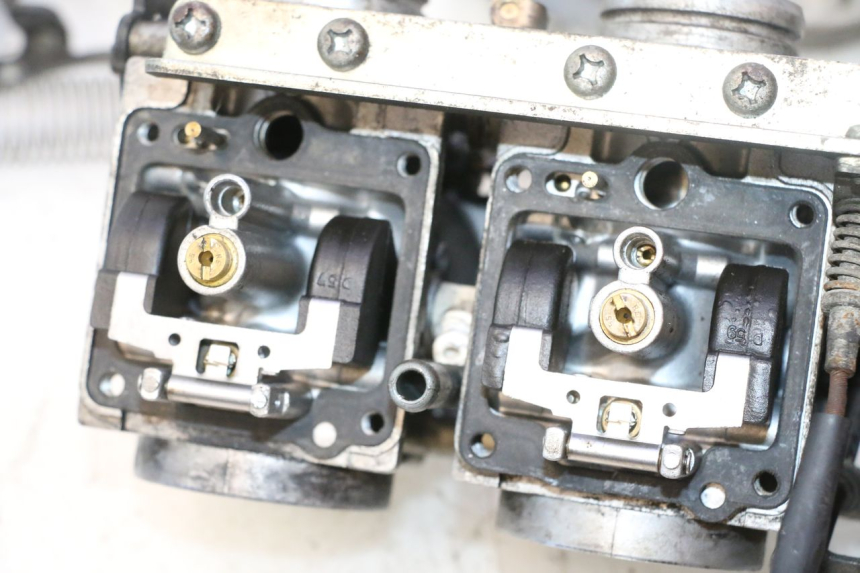 photo de CARBURETOR YAMAHA XJR 1300 (1998 - 2002) - Checked used part