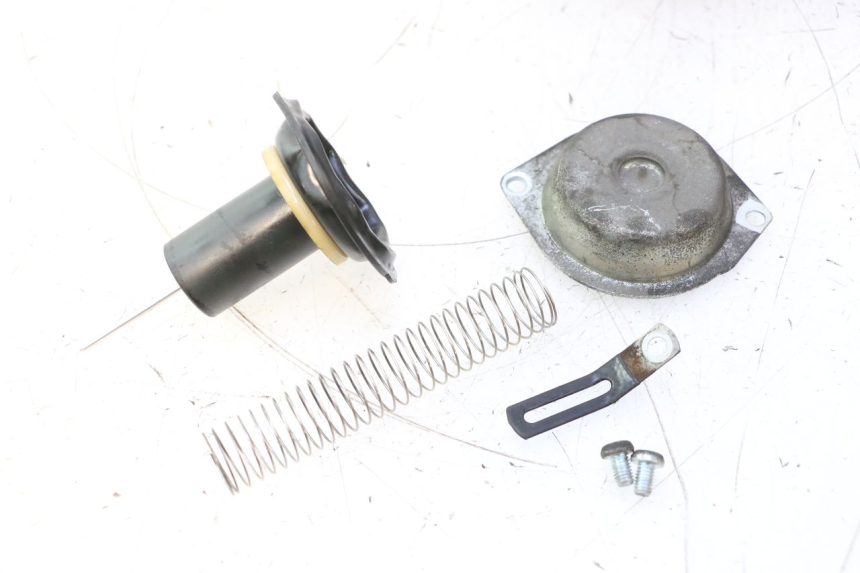 photo de CARBURETOR YAMAHA YP MAJESTY 125 (1998 - 2001) - Additional view of the item