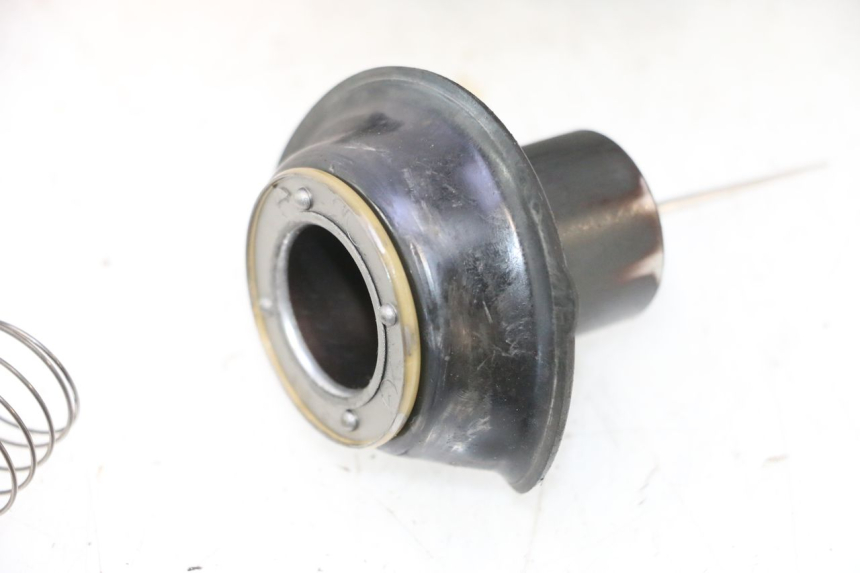 photo de CARBURETOR YAMAHA YP MAJESTY 125 (2002 - 2006) - Supplementary product photo