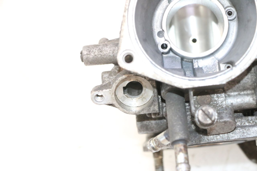 photo de CARBURETOR YAMAHA YP MAJESTY 125 (2002 - 2006) - Detailed visual inspection