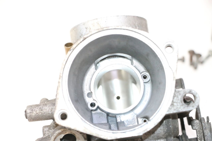 photo de CARBURETOR YAMAHA YP MAJESTY 125 (2002 - 2006) - Focus on structure