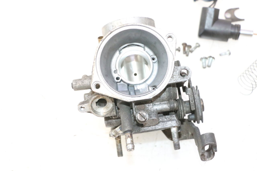 photo de CARBURETOR YAMAHA YP MAJESTY 125 (2002 - 2006) - Alternative angle